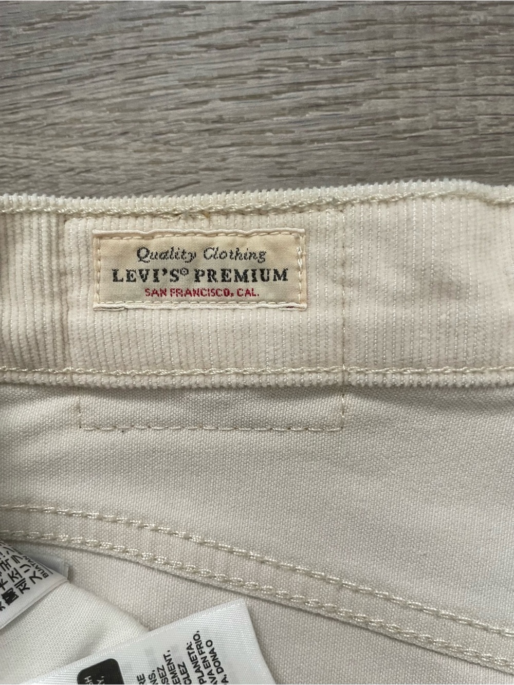 Levi Ribcage Crop Boot Pant - Picture 5 of 5